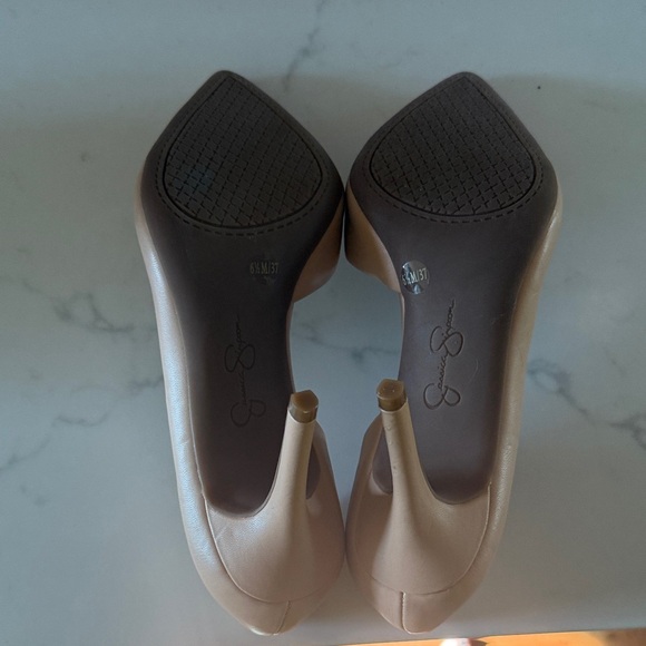 Jessica Simpson Nude Heels - Picture 5 of 8